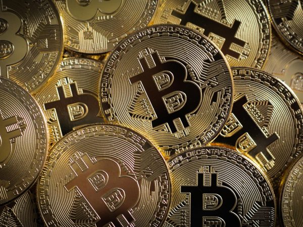 Hashdex припиняє роботу спотового Bitcoin-ETF, Visa впроваджує виплати в стейблкоїнах за допомогою Zero Hash: новини від Мінфіну