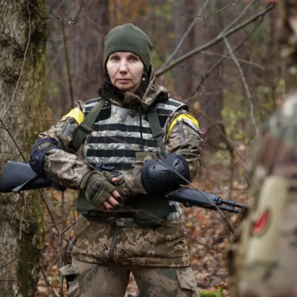 У Центрі протидії дезінформації пояснили, що чекає жінок щодо мобілізації в Україні.
