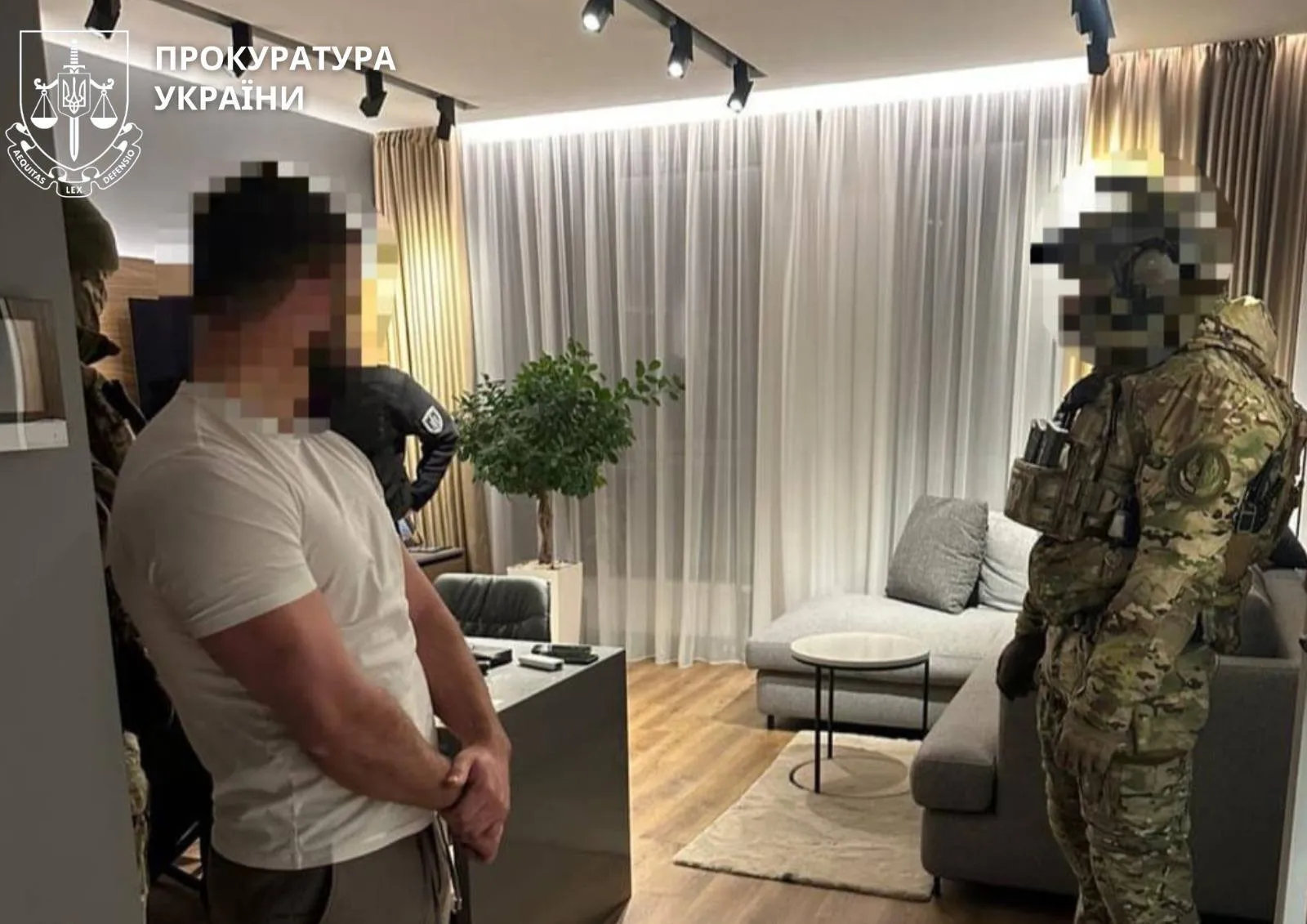 Обшук у військового