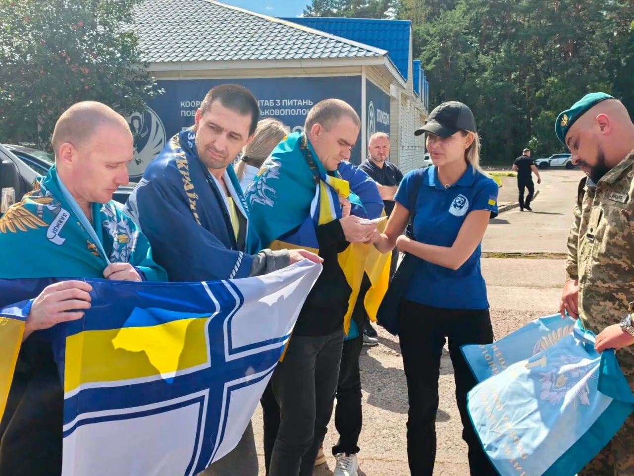 Зеленський заявив про повернення в Україну десяти військових через Білорусь