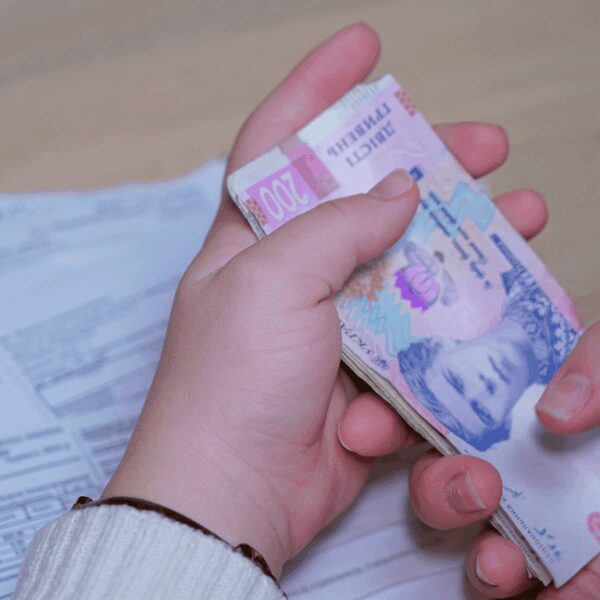 Додаткові виплати, що перевищують 83 200 гривень, можуть мати наслідки для субсидій: Пенсійний фонд України визначив випадки, коли це не зашкодить.