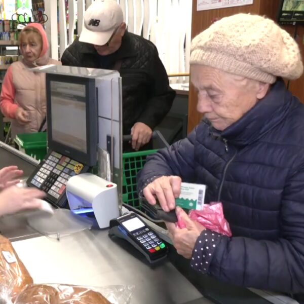 Українців чекають масові отруєння: продукти псуються ще на шляху до магазинів