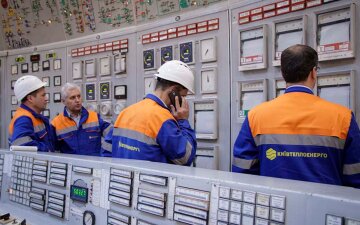 Працівники комунальних служб / фото: Київтеплоенерго