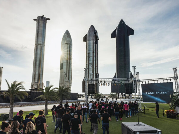 SpaceX націлена на створення наймасштабнішого космічного порту у світі з інвестиціями в $100 млрд, за даними Мінфіну.