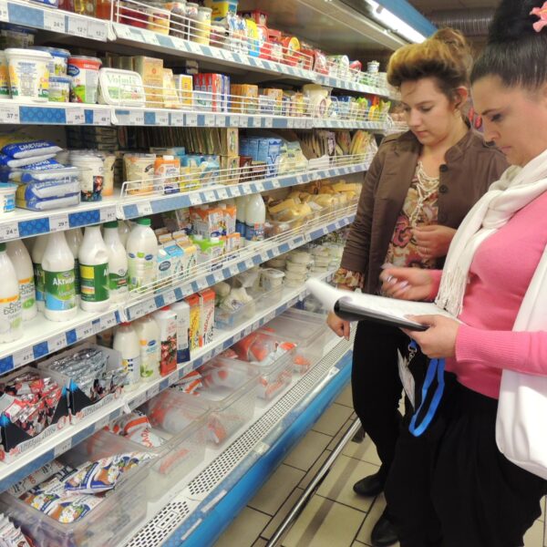 Молочні продукти зростуть у ціні на 10%: які марки можуть тимчасово зникнути з прилавків
