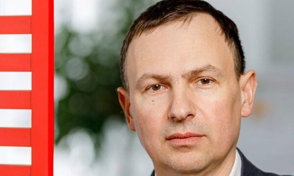Учасник заснування “Нової пошти” закликав у відповідь на ворожі обстріли бізнесу запропонувати дерегуляцію та податкові канікули.