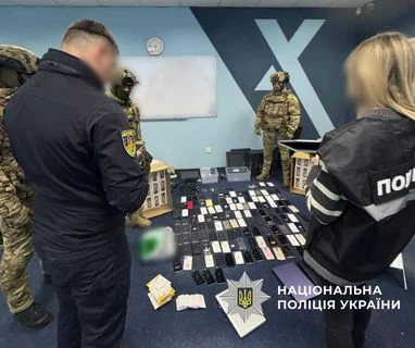 Правоохоронці викрили творця мережі криптовалютних шахраїв Money 24/7