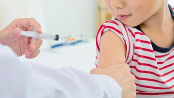 щеплення дітям під час карантину, фото з відкритих джерел