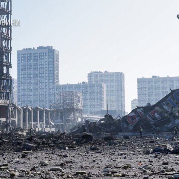 На порятунок буде 1-2 хвилини: росія битиме по великих торгівельних центрах