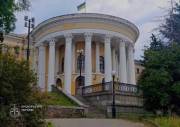 Споруди колишнього Жовтневого палацу в Києві рішенням суду підлягають поверненню державі | Нерухомість столиці