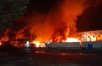 Удар росіян по складу Сільпо, кадр з відео