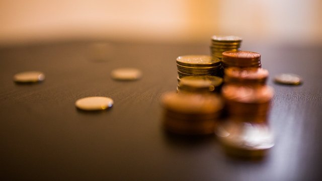 Неурядові аналітики скоригували прогноз приросту української економіки на 2026 рік з 2,4% до 1,1% через тривалу конфронтацію