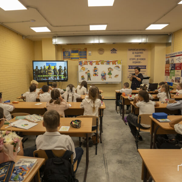 52% учнів у Харкові навчатимуться за змішаною системою: які райони готові до очного навчання