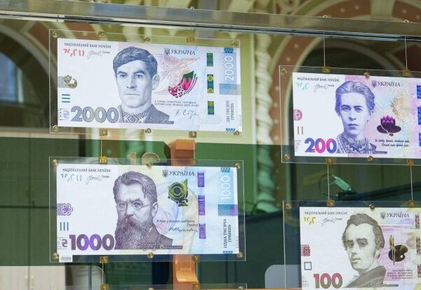 Мізерні виплати за розміщення переселенців: люди не хочуть брати до себе біженців