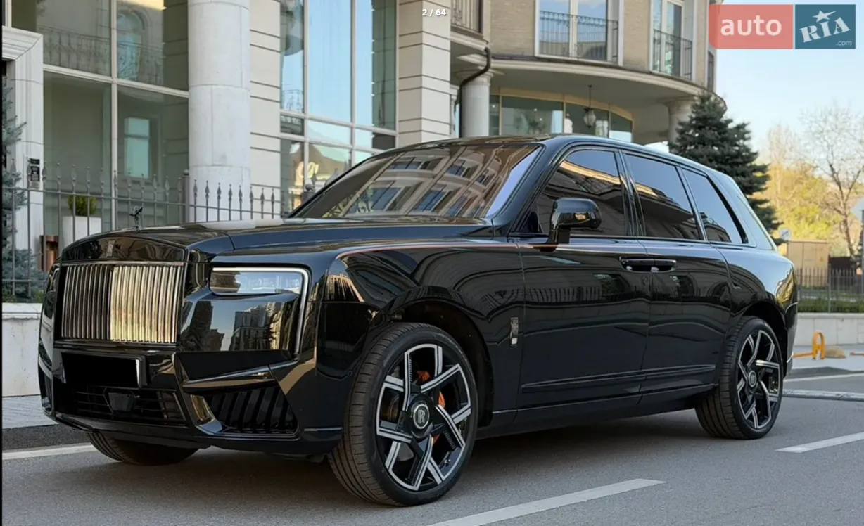 Rolls-Royce Cullinan Black Badge 2025 року