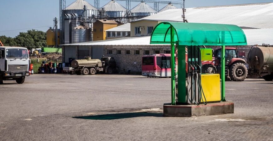 Дизель в Україні перетнув позначку 93 гривні за літр