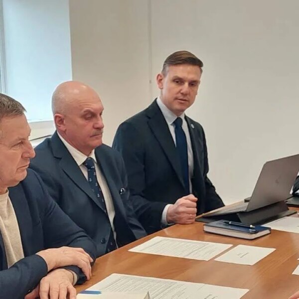 Регулятор судноплавства під прицілом через звинувачення, що загрожують портам та експорту