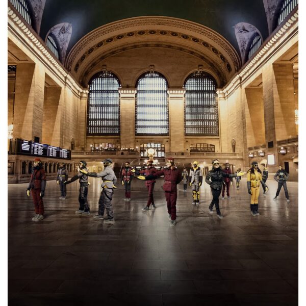 Moncler запалює Нью-Йорк грандіозною виставкою у Grand Central Terminal