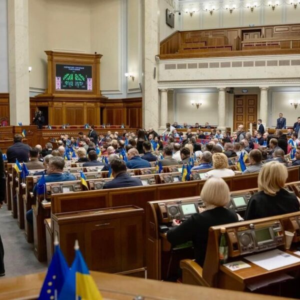 Парламентарі отримають значне підвищення зарплати у 2026 році