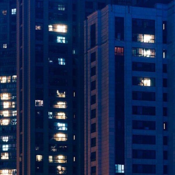 Українців попередили про оновлені графіки відключень світла: чи чекати блекаутів