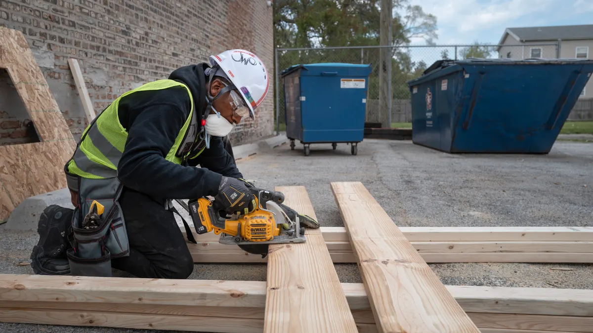 Labor squeeze prompts revised construction workforce strategies0