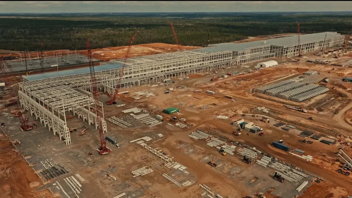 Fluor to wrap $5B Alabama plant construction0