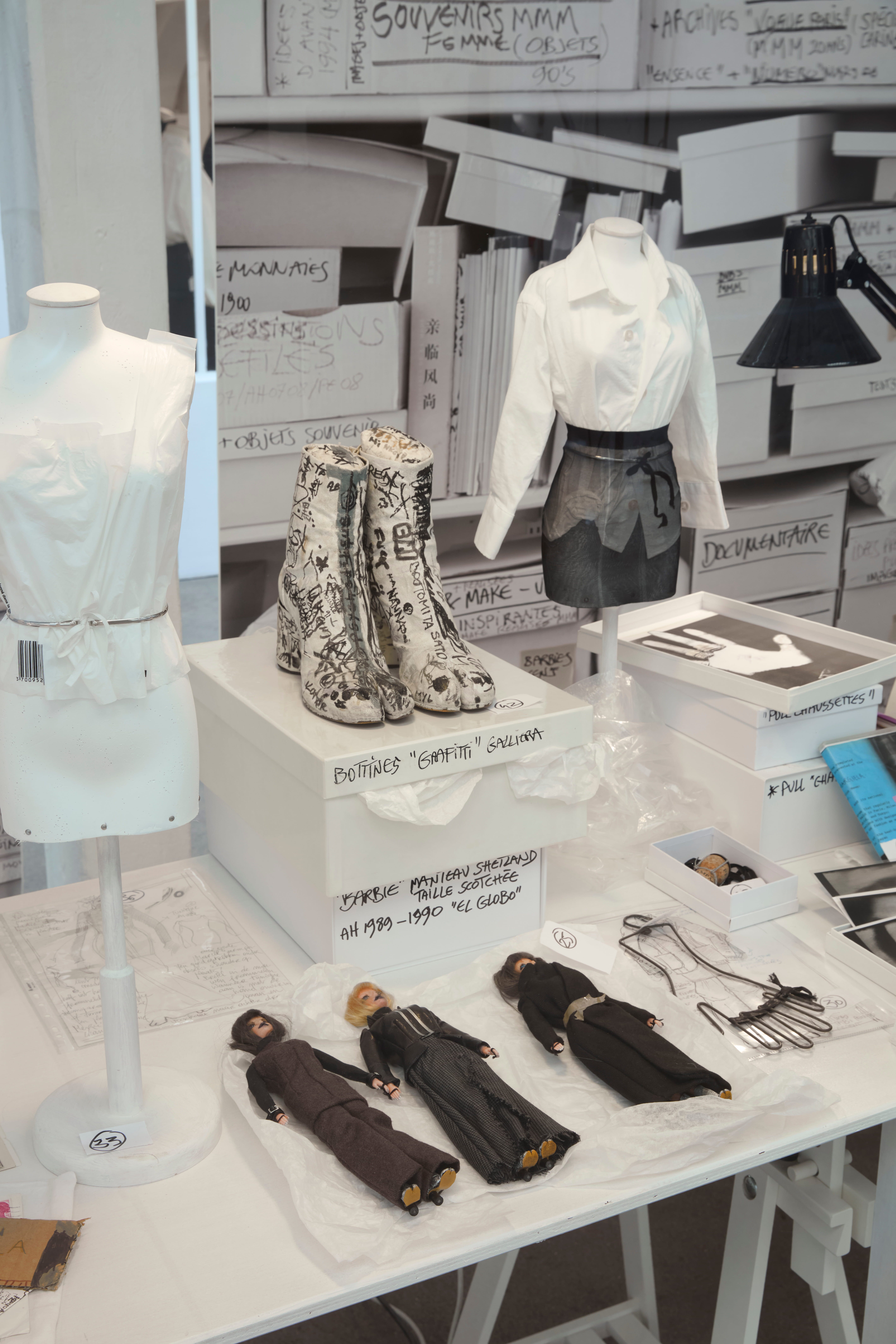 Mackage’s New Trench Capsule Celebrates New York’s Most Stylish Art-World Women3