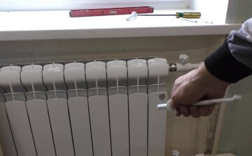 Батареї опалення, кадр з відео