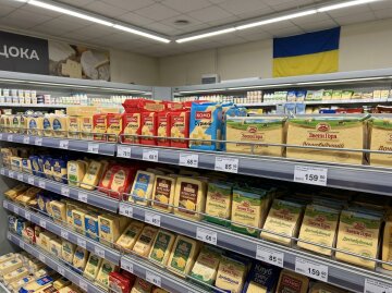 сир молочний відділ супермаркет